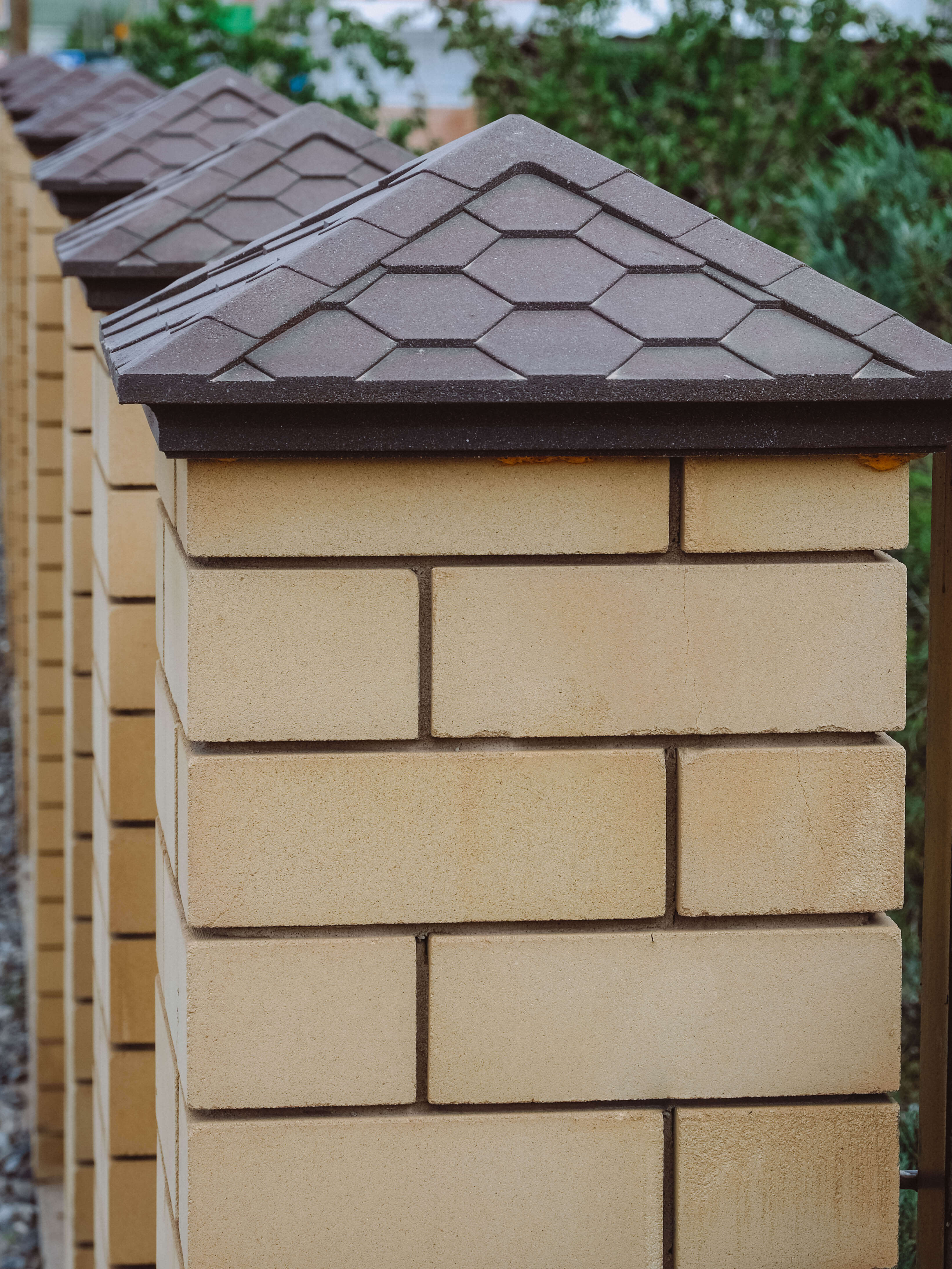 Колпак Zking Эверест Коричневый на столб 1.5х1.5 кирпича (390х390мм) в Твери фото