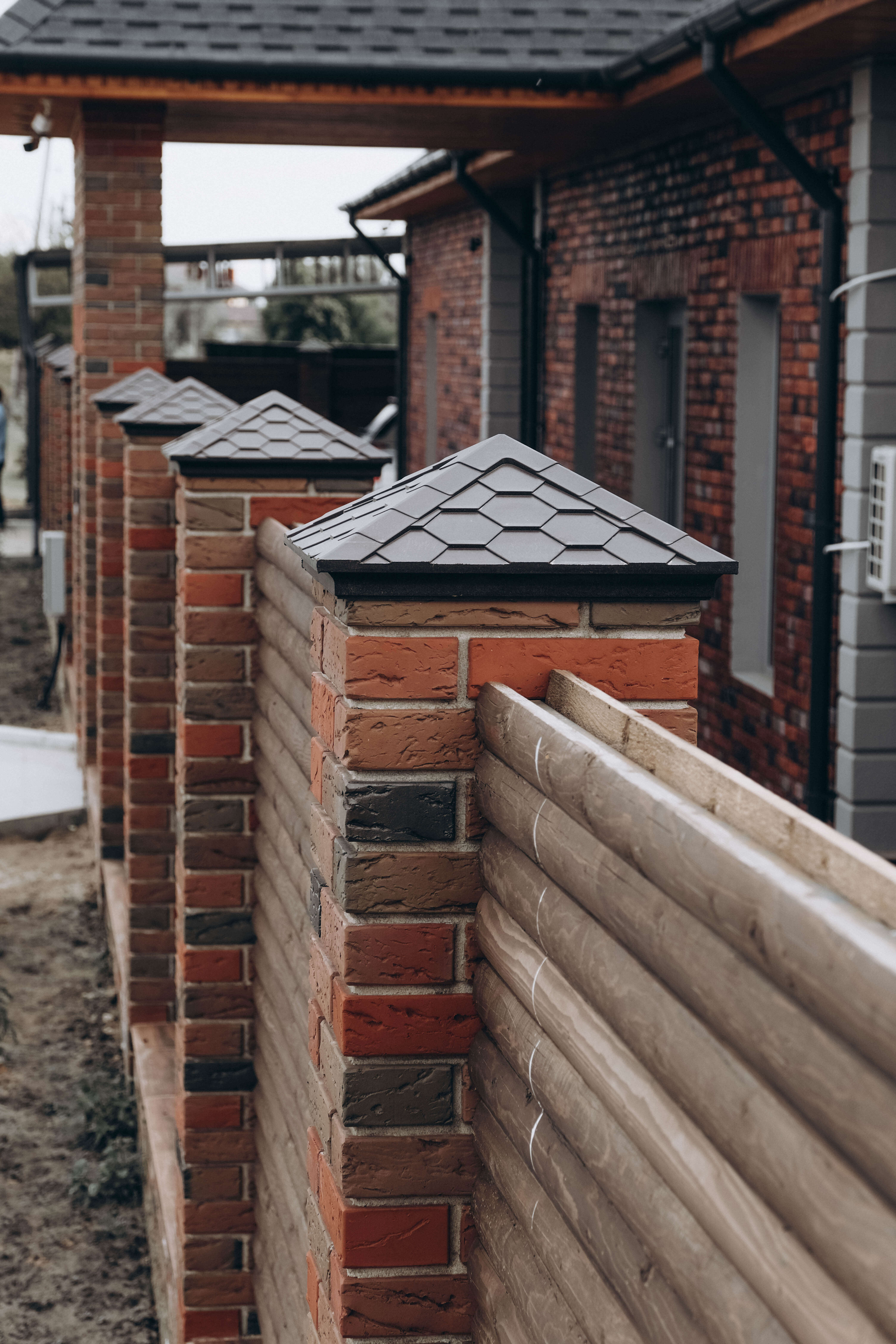 Колпак Zking Эверест Коричневый на столб 1.5х1.5 кирпича (390х390мм) в Твери фото